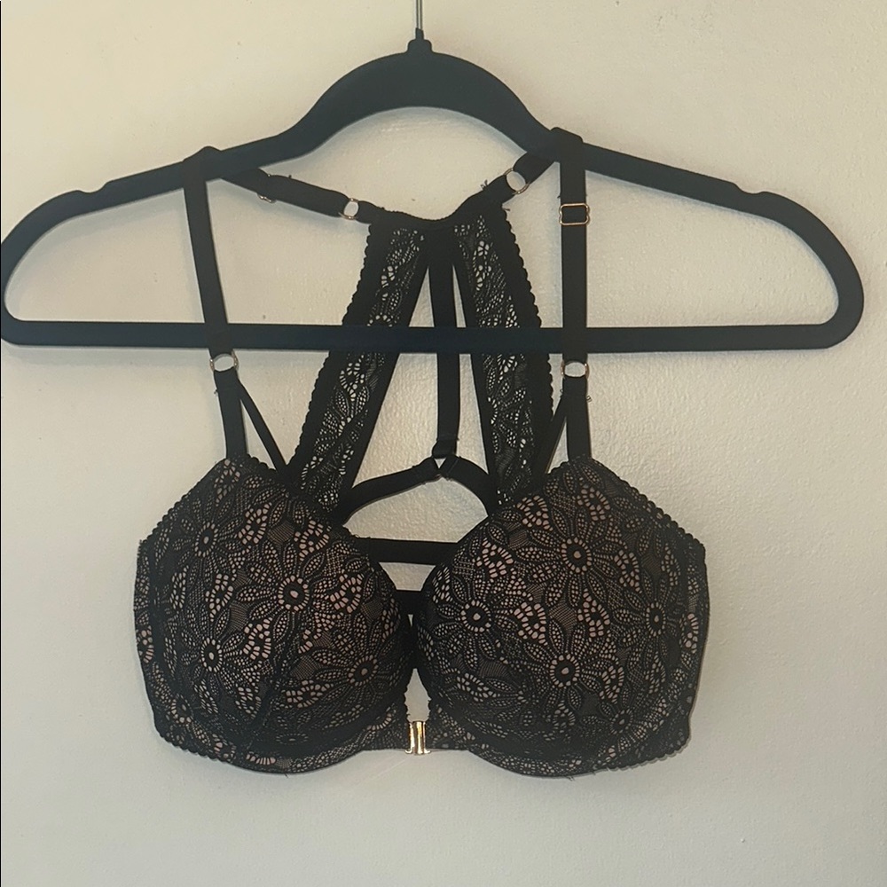 Victoria's Secret Bombshell Black Daisy Lace Strappy Bra 32DD ADD 2 Cup Sizes